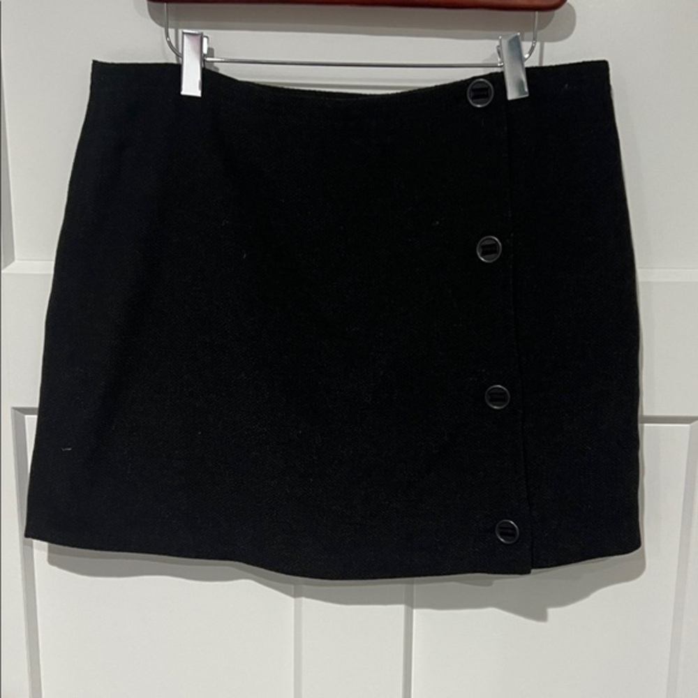 PrAna Wool Black Button-Accent Mini Skirt Sz 12